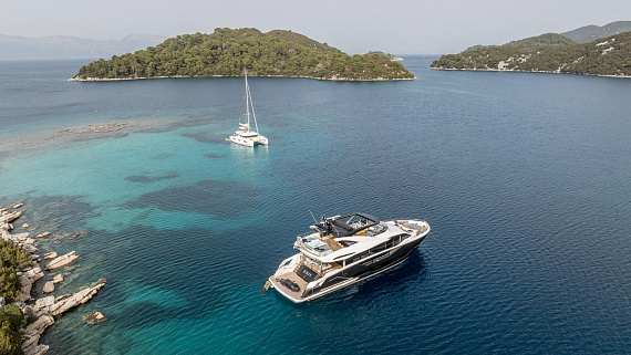 Яхта Sunseeker 90 Ocean 2023 7