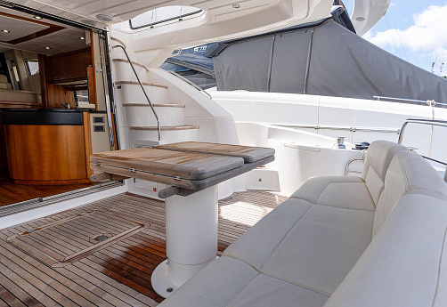 Sunseeker Manhattan 66 yacht 2006 9