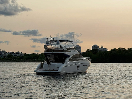 Яхта Princess 54 2008 5