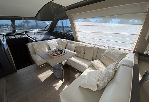 Яхта Ferretti 550 2021 13