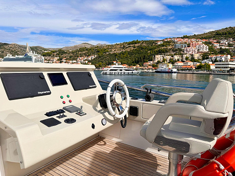 Яхта Azimut 66 FLY 2016 14