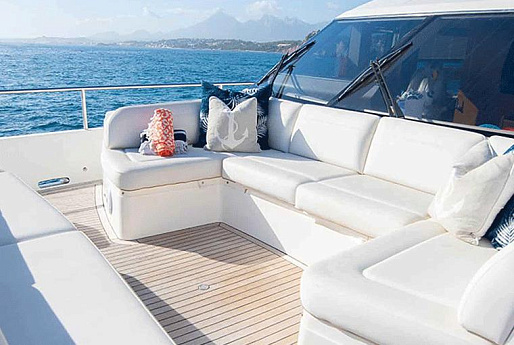 Яхта Princess Flybridge 88 2014 7
