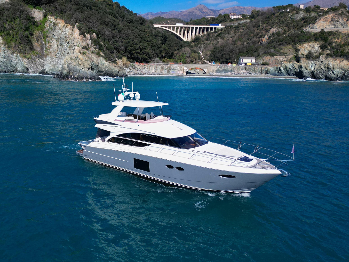 Princess Flybridge 56
