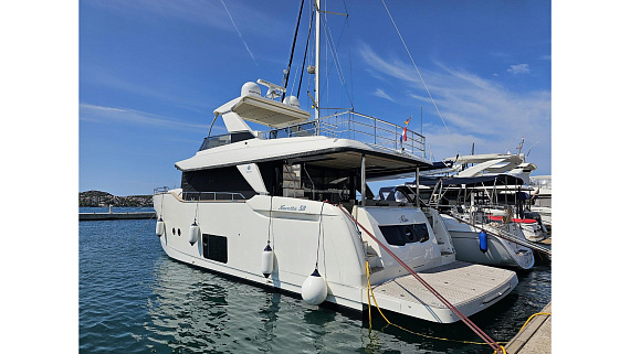 Яхта Absolute NAVETTA 58 2017 2