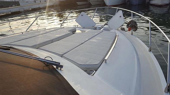 Яхта Absolute 53 Fly 2014 2