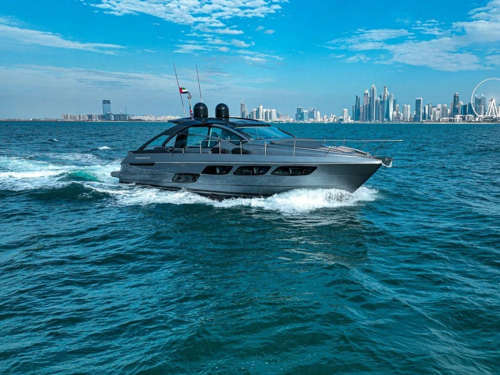 Pershing 5x Grey