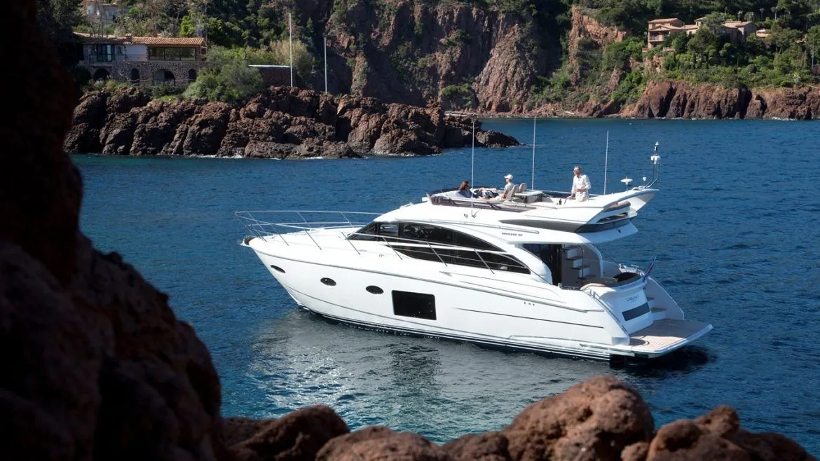 PRINCESS 52