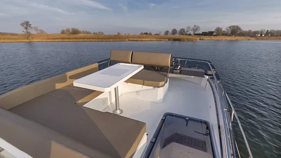 Яхта Galeon 360 FLY  7