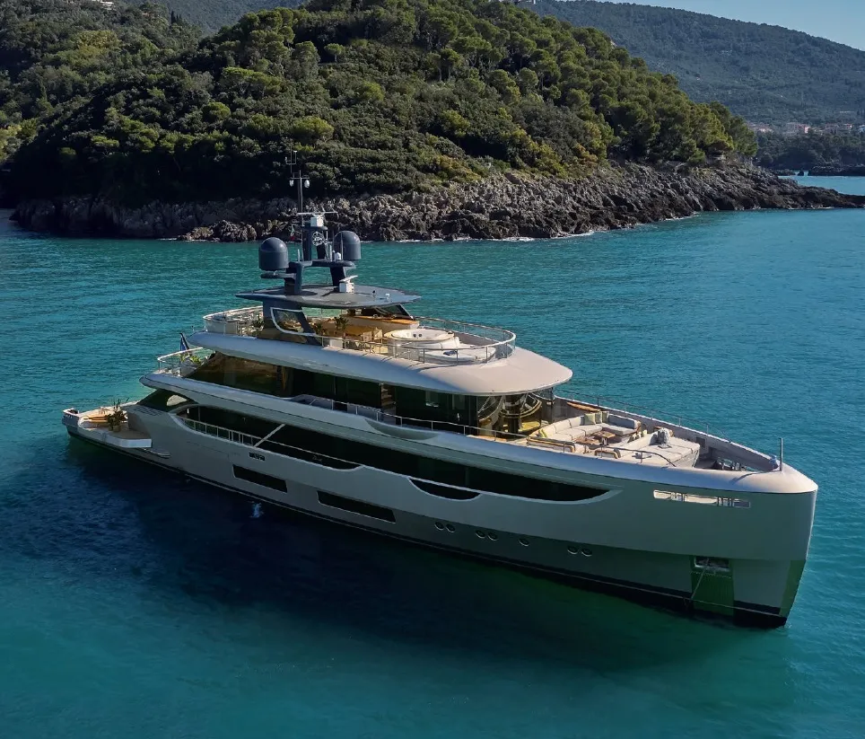 Benetti Oasis 40M