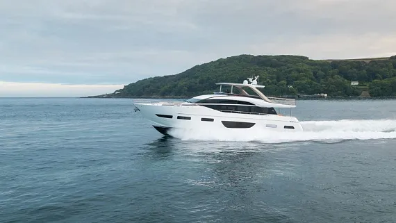 Яхта PRINCESS Y85  8